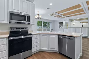 303 Caravelle Dr, Jupiter, FL 33458 - Photo 17