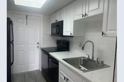 1500 Crescent Circle #B211, Lake Park, FL 33403 - Photo 3