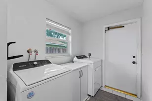 8560 NW 2nd St, Coral Springs, FL 33071 - Photo 27