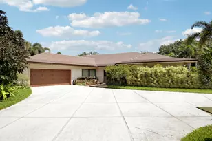 11 Alnwick Rd, Palm Beach Gardens, FL 33418 - Photo 5
