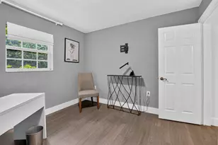 335 NE 7th St, Boca Raton, FL 33432 - Photo 43