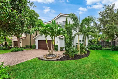 8421 Calabria Lakes Drive, Boynton Beach, FL 33473 - Photo 3