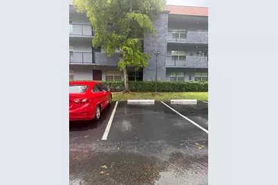 8450 Lagos De Campo Boulevard #107, Tamarac, FL 33321 - Photo 3