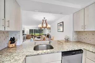 5055 Oakhill Ln, Delray Beach, FL 33484 - Photo 13