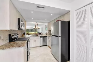 5055 Oakhill Ln, Delray Beach, FL 33484 - Photo 9