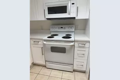3020 Alcazar Place #303, Palm Beach Gardens, FL 33410 - Photo 5