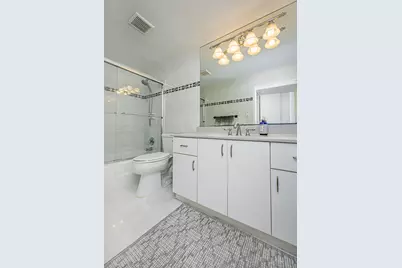 5601 Collins Avenue #816, Miami Beach, FL 33140 - Photo 31