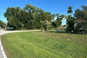 102 SW Glenwood Dr, Port Saint Lucie, FL 34984 - Photo 27