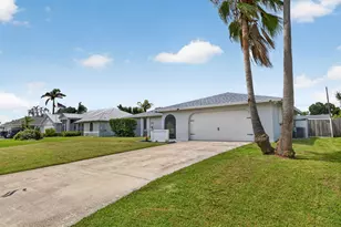 825 SE Starflower Ave, Port Saint Lucie, FL 34983 - Photo 3