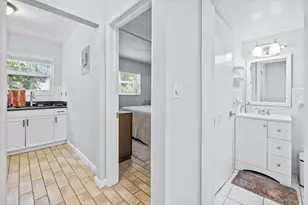 1900 NE 8th Ct, Fort Lauderdale, FL 33304 - Photo 7