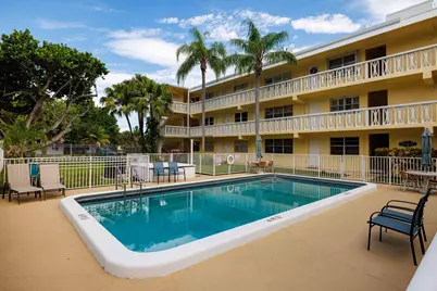 1900 NE 8th Court #104, Fort Lauderdale, FL 33304 - Photo 17