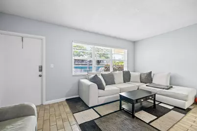 1900 NE 8th Court #104, Fort Lauderdale, FL 33304 - Photo 3