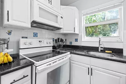 1900 NE 8th Court #104, Fort Lauderdale, FL 33304 - Photo 9