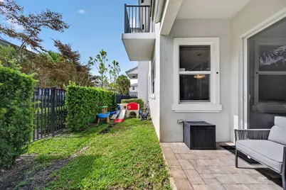 6994 Pines Circle, Coconut Creek, FL 33073 - Photo 23