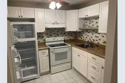 400 Village Green Circle W #202, Palm Springs, FL 33461 - Photo 5