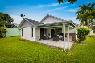 1442 Summit Run Cir, West Palm Beach, FL 33415 - Photo 35