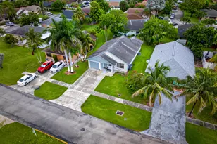 1442 Summit Run Cir, West Palm Beach, FL 33415 - Photo 43