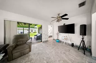1442 Summit Run Cir, West Palm Beach, FL 33415 - Photo 11