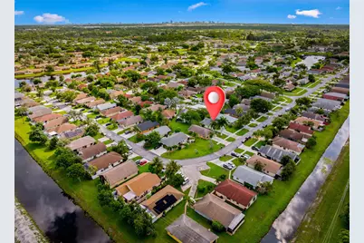 1442 Summit Run Circle, West Palm Beach, FL 33415 - Photo 3