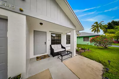 1442 Summit Run Circle, West Palm Beach, FL 33415 - Photo 39