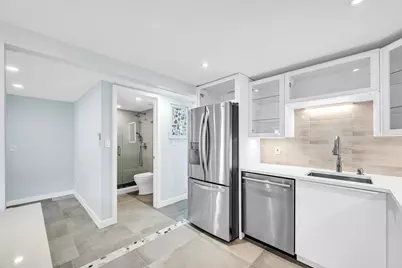 828 NE 17th Way #3, Fort Lauderdale, FL 33304 - Photo 5