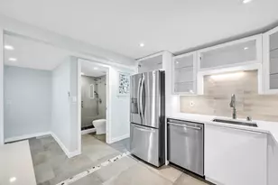 828 NE 17th Way, Fort Lauderdale, FL 33304 - Photo 5