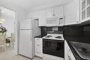 100 Sheffield E, West Palm Beach, FL 33417 - Photo 7