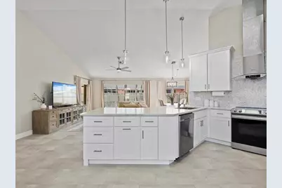 237 Moccasin Trail W, Jupiter, FL 33458 - Photo 7