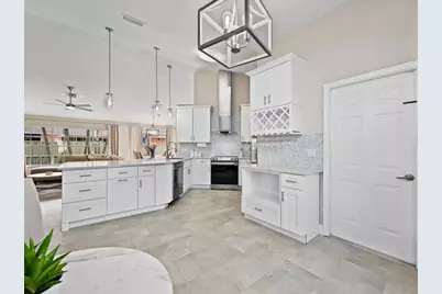 237 W Moccasin Trail W, Jupiter, FL 33458 - Photo 5