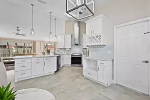 237 W Moccasin Trail W, Jupiter, FL 33458 - Photo 5