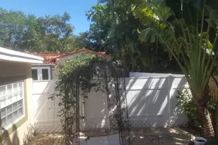 415 NE 8th Ave, Fort Lauderdale, FL 33301 - Photo 7