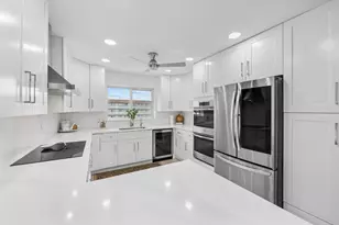 1040 Crystal Lake Dr, Deerfield Beach, FL 33064 - Photo 3