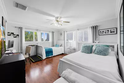 1040 Crystal Lake Drive #4, Deerfield Beach, FL 33064 - Photo 13