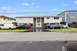 1040 Crystal Lake Dr, Deerfield Beach, FL 33064 - Photo 25