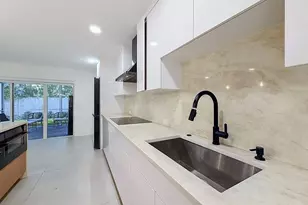 8971 NW 33rd St, Coral Springs, FL 33065 - Photo 5
