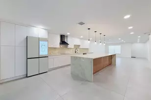 8971 NW 33rd St, Coral Springs, FL 33065 - Photo 3