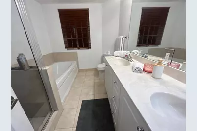 238 SE 2nd Avenue, Hallandale Beach, FL 33009 - Photo 3