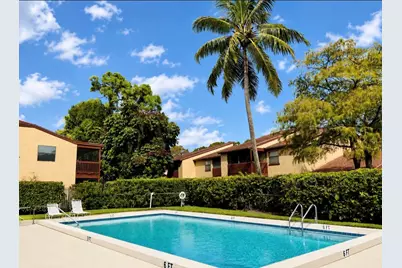 206 Lakeview Drive E, Royal Palm Beach, FL 33411 - Photo 15