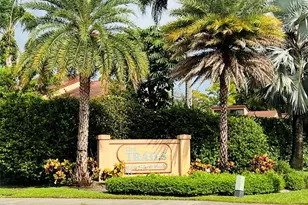 206 Lakeview Dr E, Royal Palm Beach, FL 33411 - Photo 1