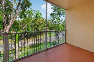 7775 Yardley Dr, Tamarac, FL 33321 - Photo 29