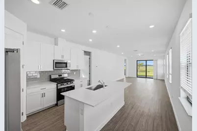 11018 NW Glynlea Boulevard N, Port Saint Lucie, FL 34987 - Photo 3