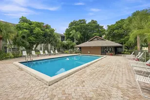9440 Poinciana Pl, Davie, FL 33324 - Photo 31