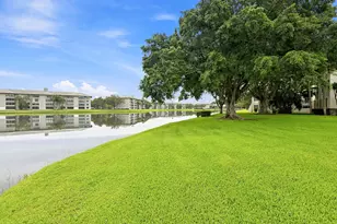 9440 Poinciana Pl, Davie, FL 33324 - Photo 35