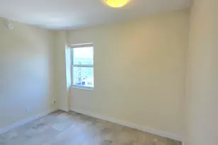 137 Golden Isles Dr, Hallandale Beach, FL 33009 - Photo 31