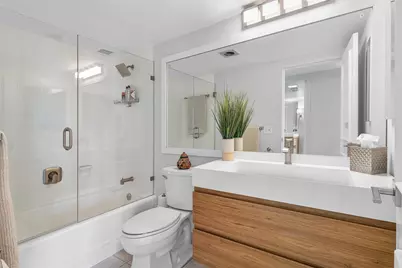 3000 Holiday Drive, Fort Lauderdale, FL 33316 - Photo 29