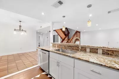 9897 Fairway Cove Lane, Plantation, FL 33324 - Photo 11