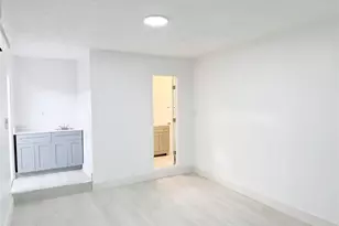 1136 NW 5th Ct, Fort Lauderdale, FL 33311 - Photo 19