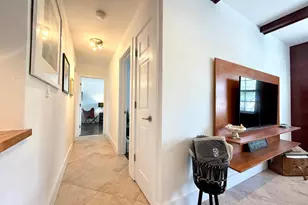 298 SW 6th St, Boca Raton, FL 33432 - Photo 5