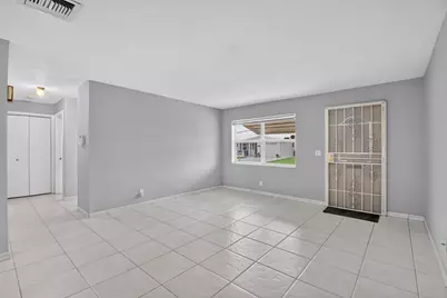 2091 SW 13th Terrace SW, Boynton Beach, FL 33426 - Photo 7