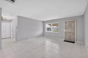 2091 SW 13th Terrace SW, Boynton Beach, FL 33426 - Photo 7